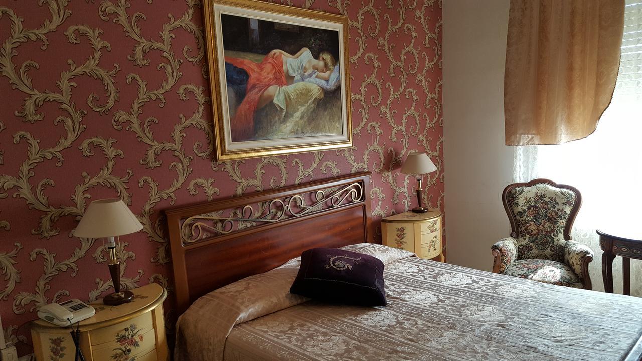 Hotel Royal Алессандрия Экстерьер фото