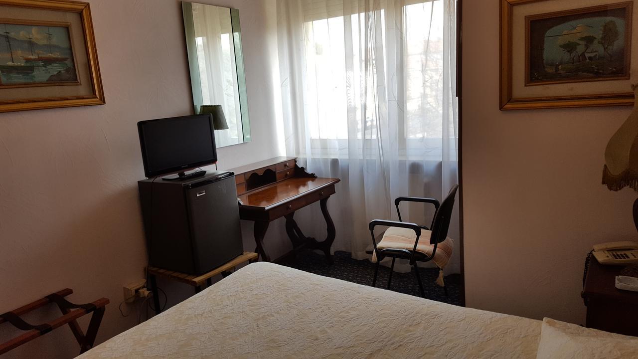 Hotel Royal Алессандрия Экстерьер фото